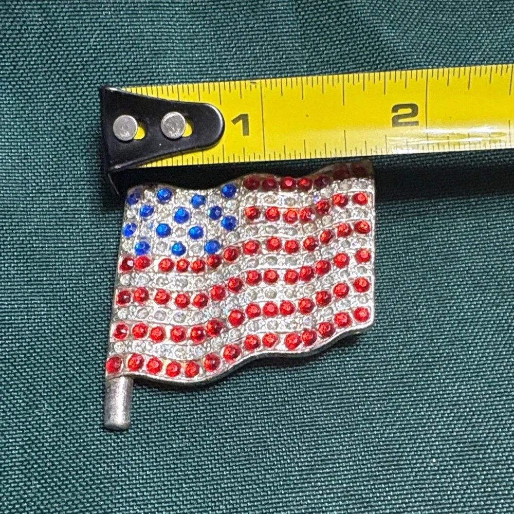 🖤Vintage Patriotic Flag Brooch with Red, Blue, and Silver Crystals🖤